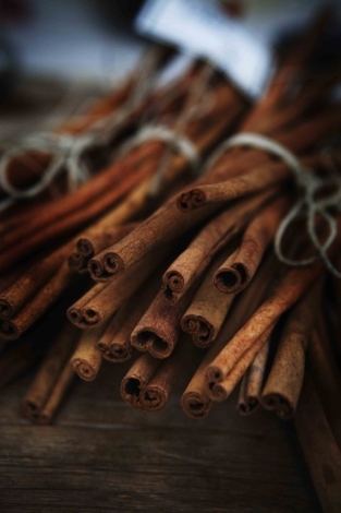 47077-Cinnamon-Sticks